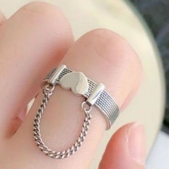 The Unchain My Heart Ring in antiqued Tibetan Silver 925 - Picture 11 of 15